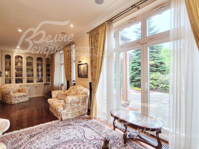 Меблированный таунхаус 320 кв.м в стиле Прованс в ЖК Дубровка.