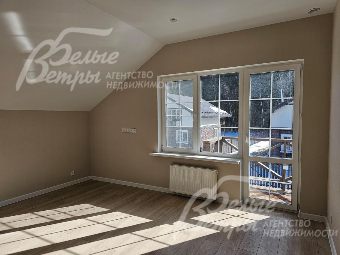 В доме 5 спален.