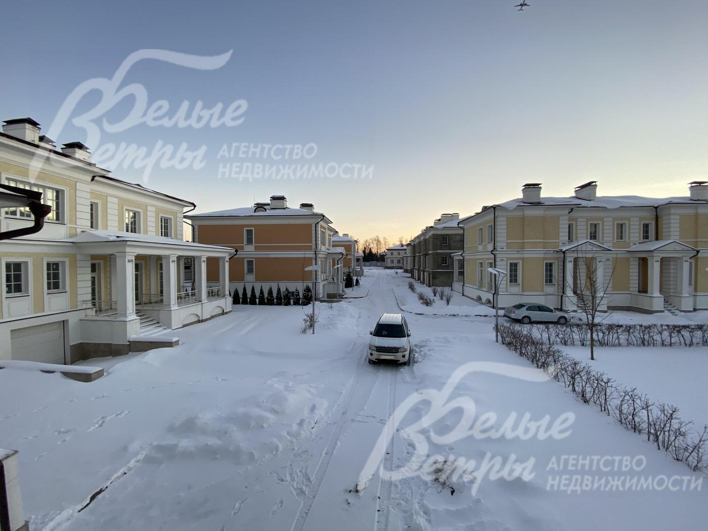 Вид на поселок Новое Румянцево из окон дома