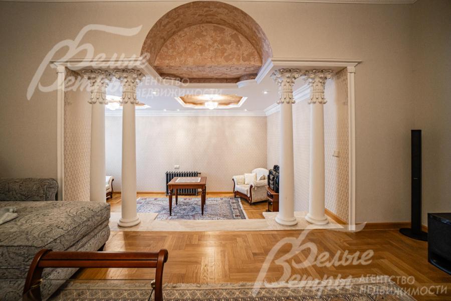 Колонны и декор