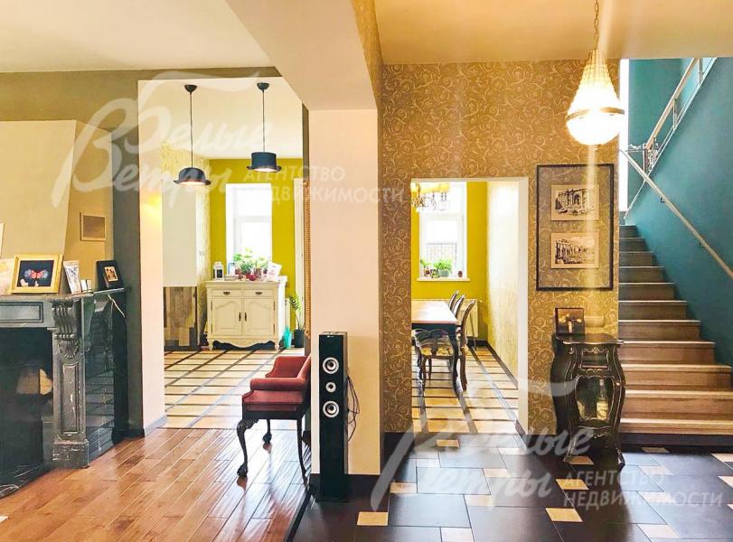 Холл 1-го этажа