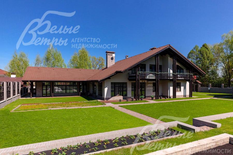 Ухоженный газон