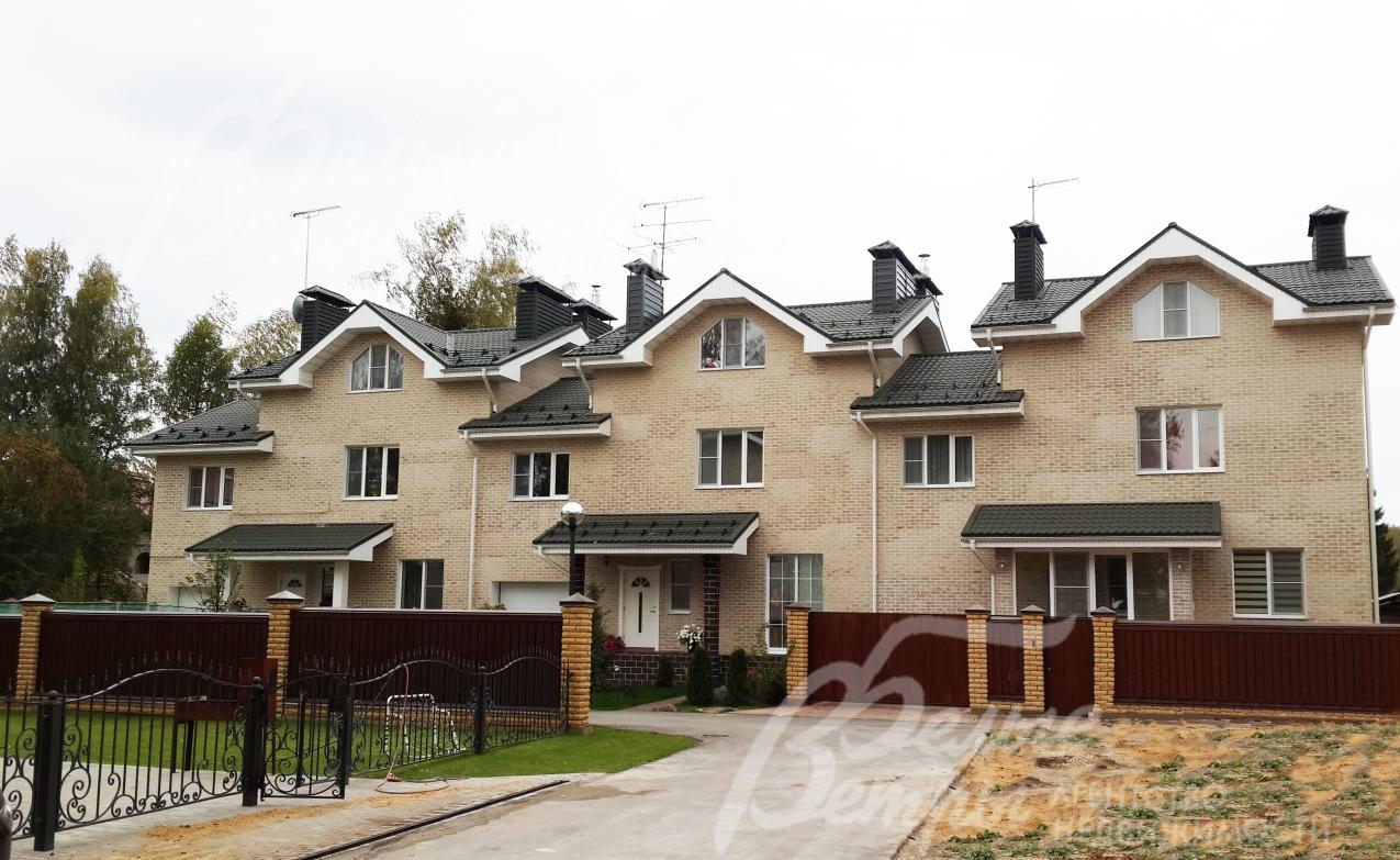 Таунхаус 210 кв.м под отделку в Ватутинках