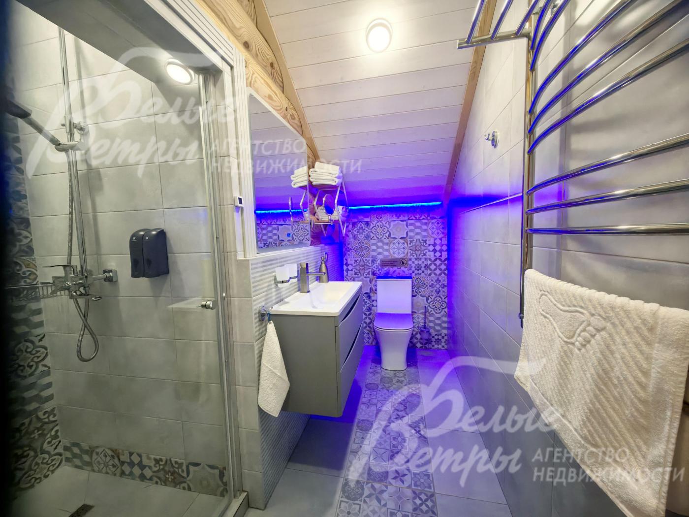 Санузел 2-го этажа с душевой