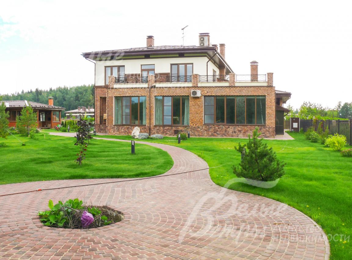 Готовый к проживанию дом 584  кв.м в к/п Графские Пруды.