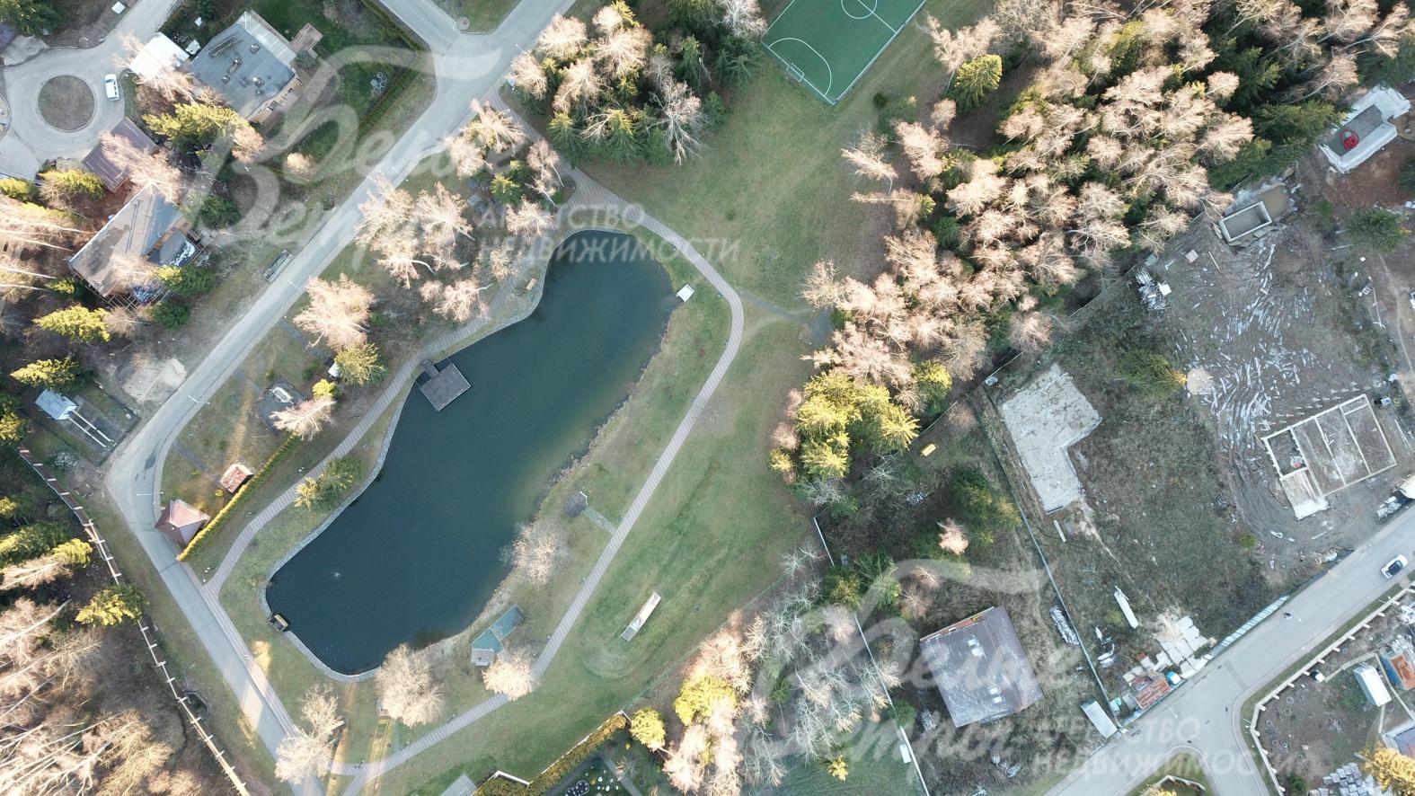 Прилесной участок 21 сотка у пруда 