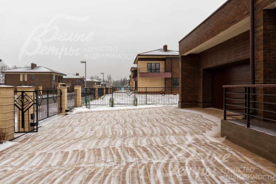 Парковочная площадка на 4 авто 