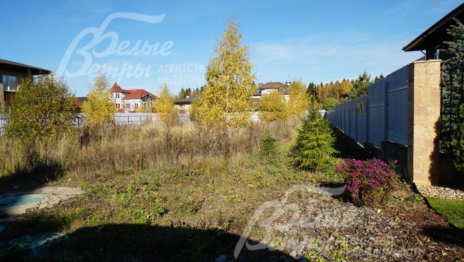 Участок 8.4 сотки с центральными коммуникациями в коттеджном поселке Новое Глаголево 