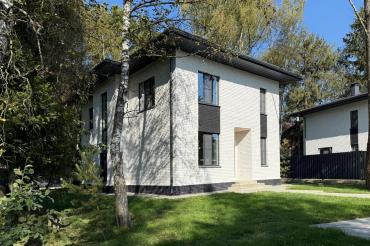 Дом, Изварино дер., 167 кв.м