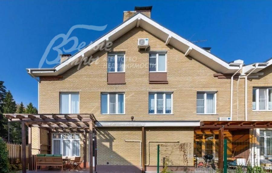 Таунхаус, 308 м2