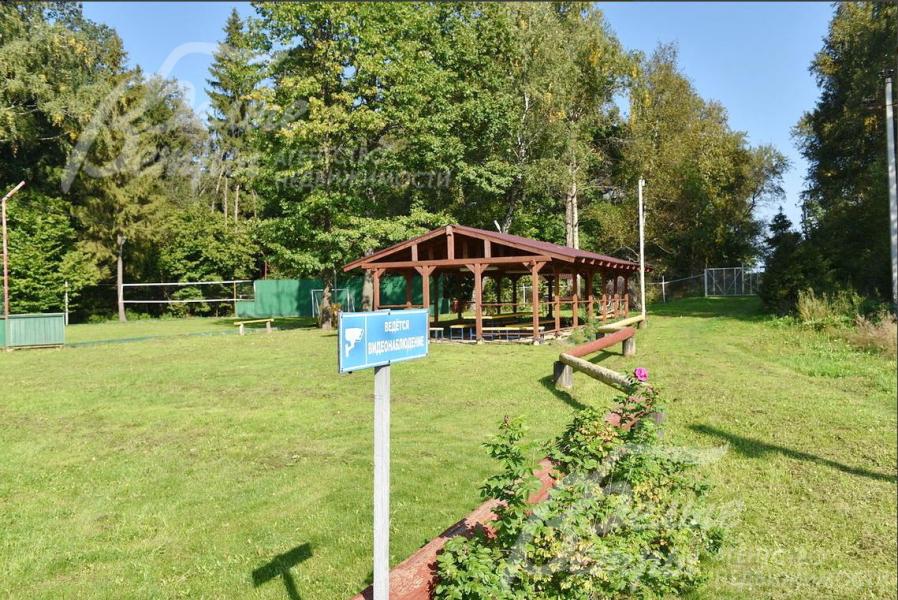 Беседка для барбекю в поселке Шишкин лес