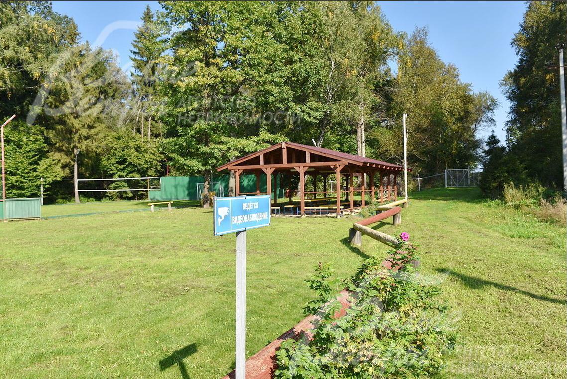 Беседка для барбекю в поселке Шишкин лес