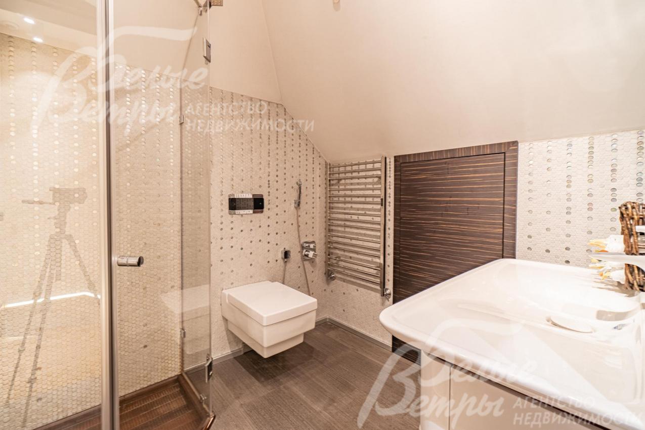 Общий санузел 4.5 кв.м на мансардном этаже 