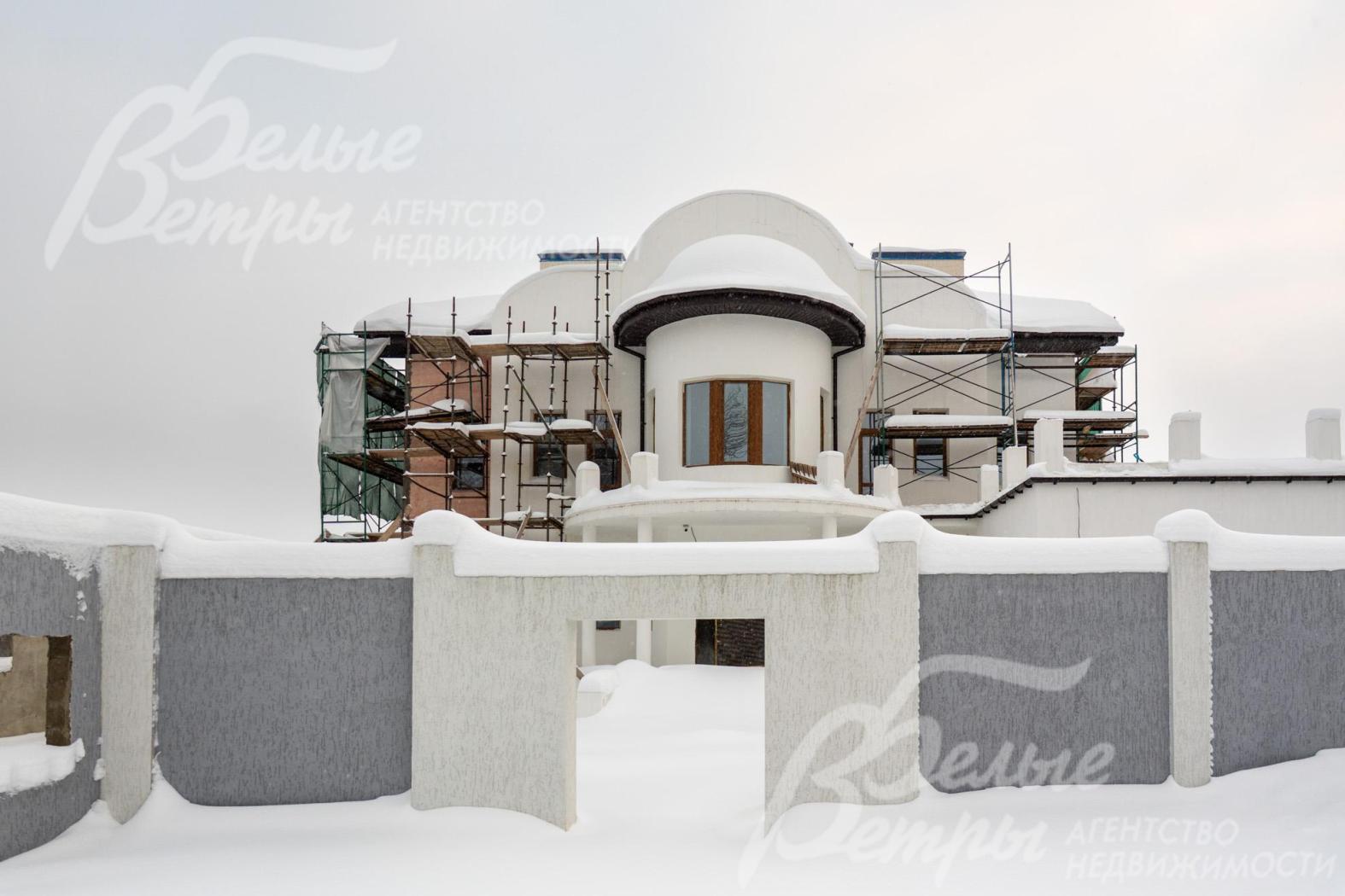 Новый просторный дом под чистовую отделку (white box) с собственным бункером