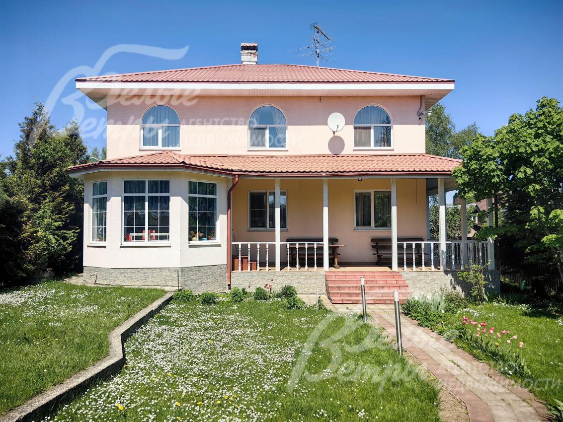 Теплый уютный дом 234 кв.м для круглогодичного проживания в живописном месте.