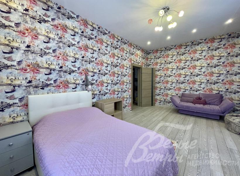 Одна из спален на 2-ом этаже