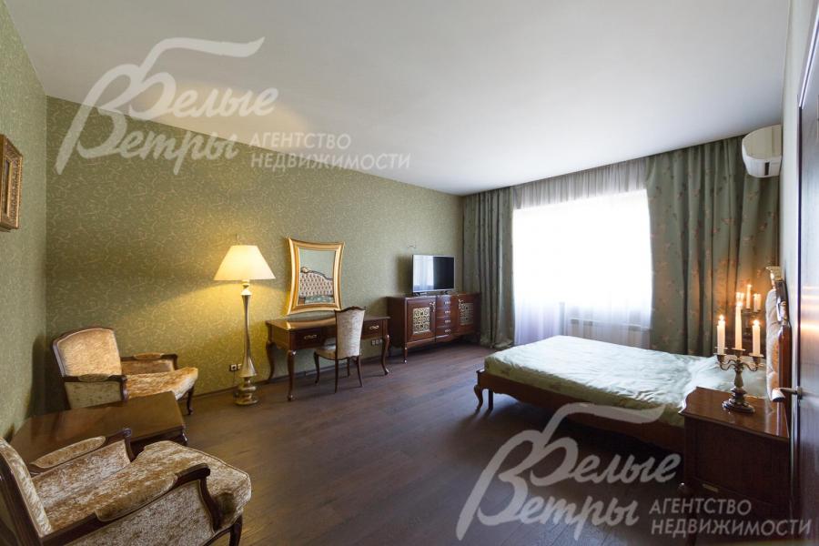 Мастер-спальня 26,5 кв.м с итальянским гарнитуром