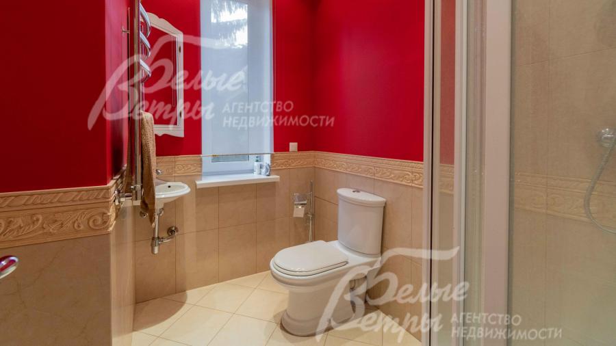 В санузлах плитка (Испания)