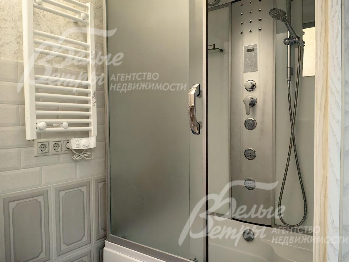 Душевая в цокольном этаже.