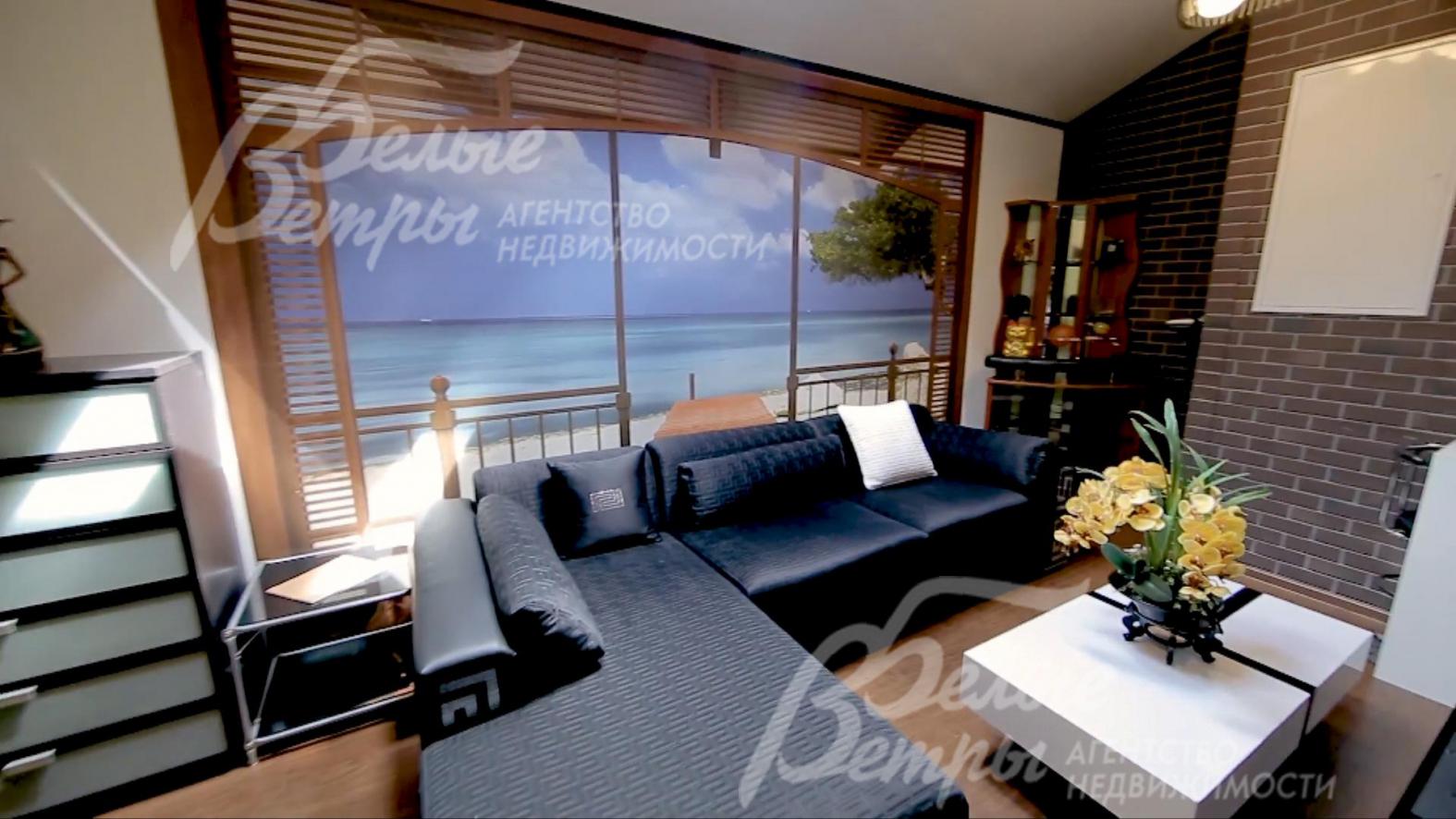 На 3-ем этаже отдельная квартира-студия