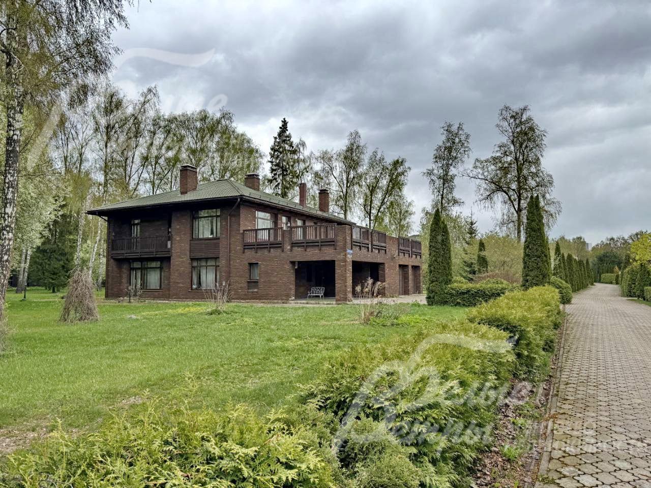 Дома на территории санатория Ватутинки