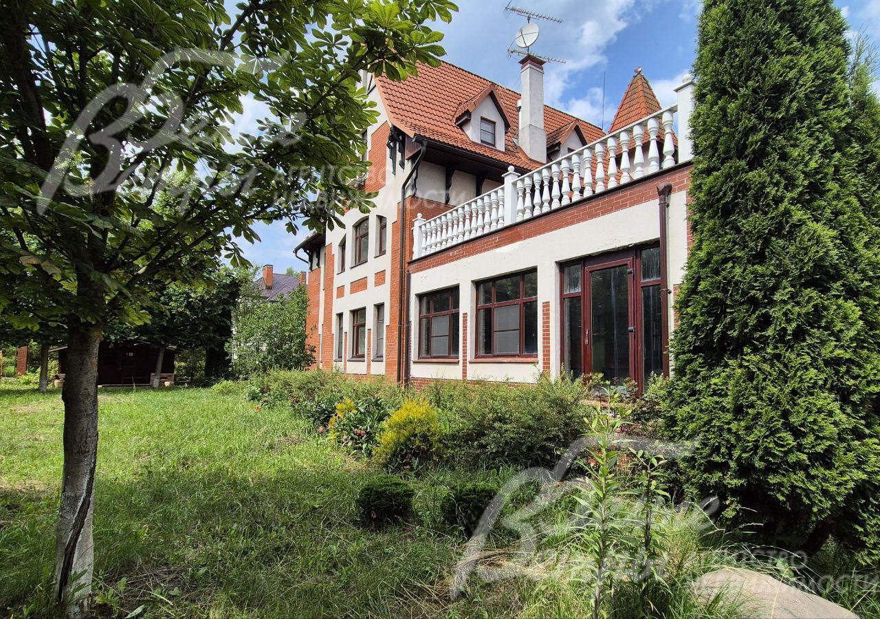 Коттедж 480 кв.м с мебелью в обжитом к/п Росинтер. 