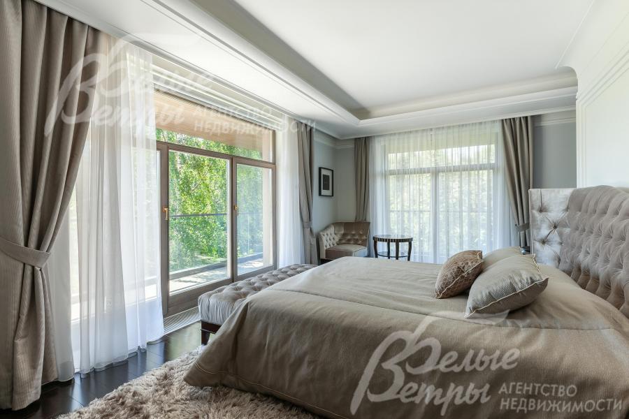 В доме 4 спальни