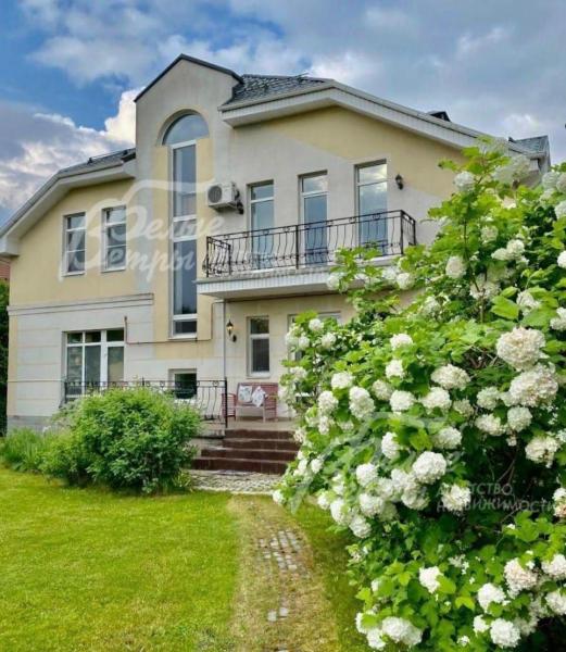 Меблированный дом в аренду 355 кв.м в КП Ново-Троицкое