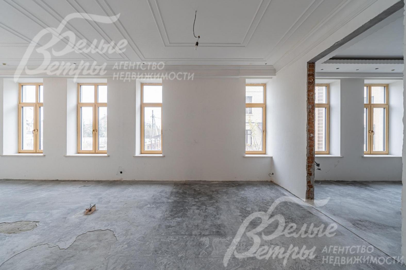 Рядом с гостиной бильярдная 46 кв.м 