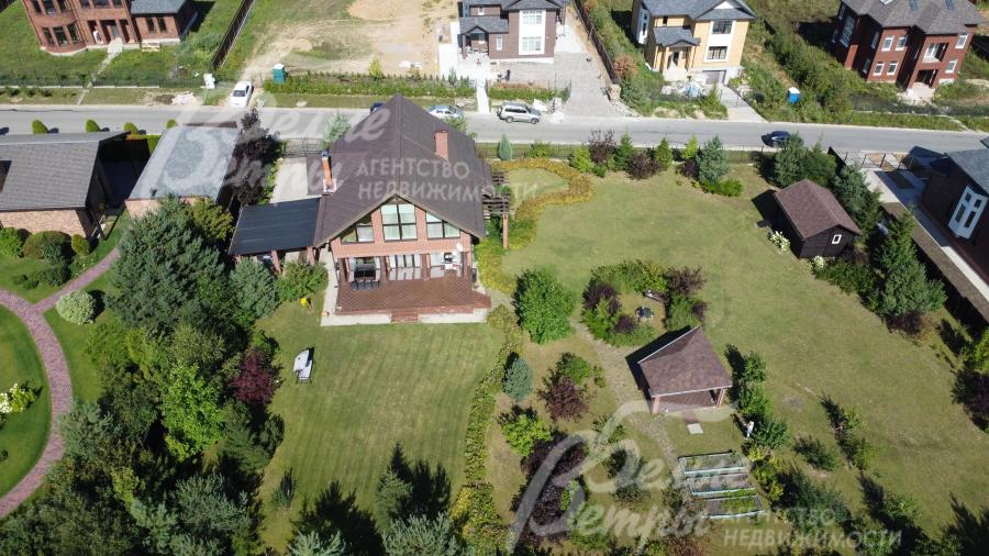 Ухоженный участок площадью 17 соток в обжитом коттеджном поселке Ильичевка