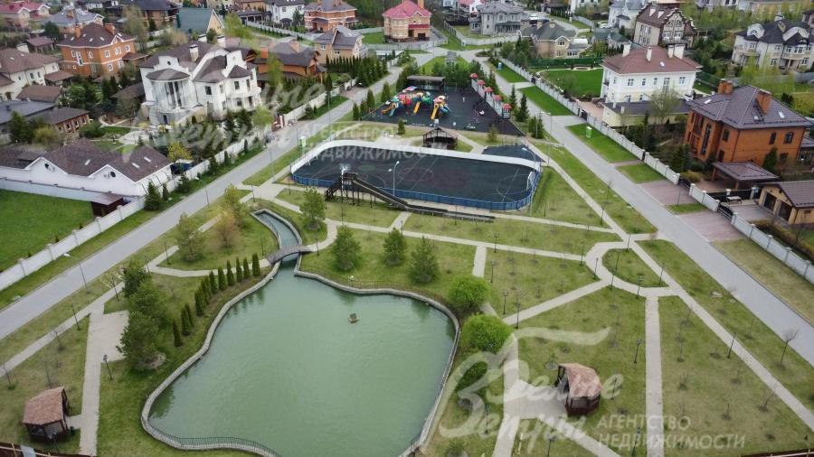 прудик в поселке Чистые Ключи