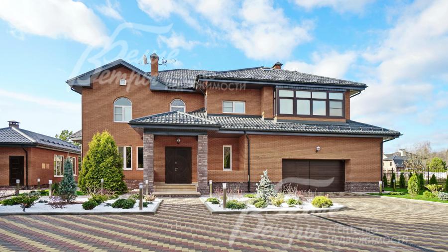 Дом 602 кв.м  в коттеджном поселке Ваутутинки