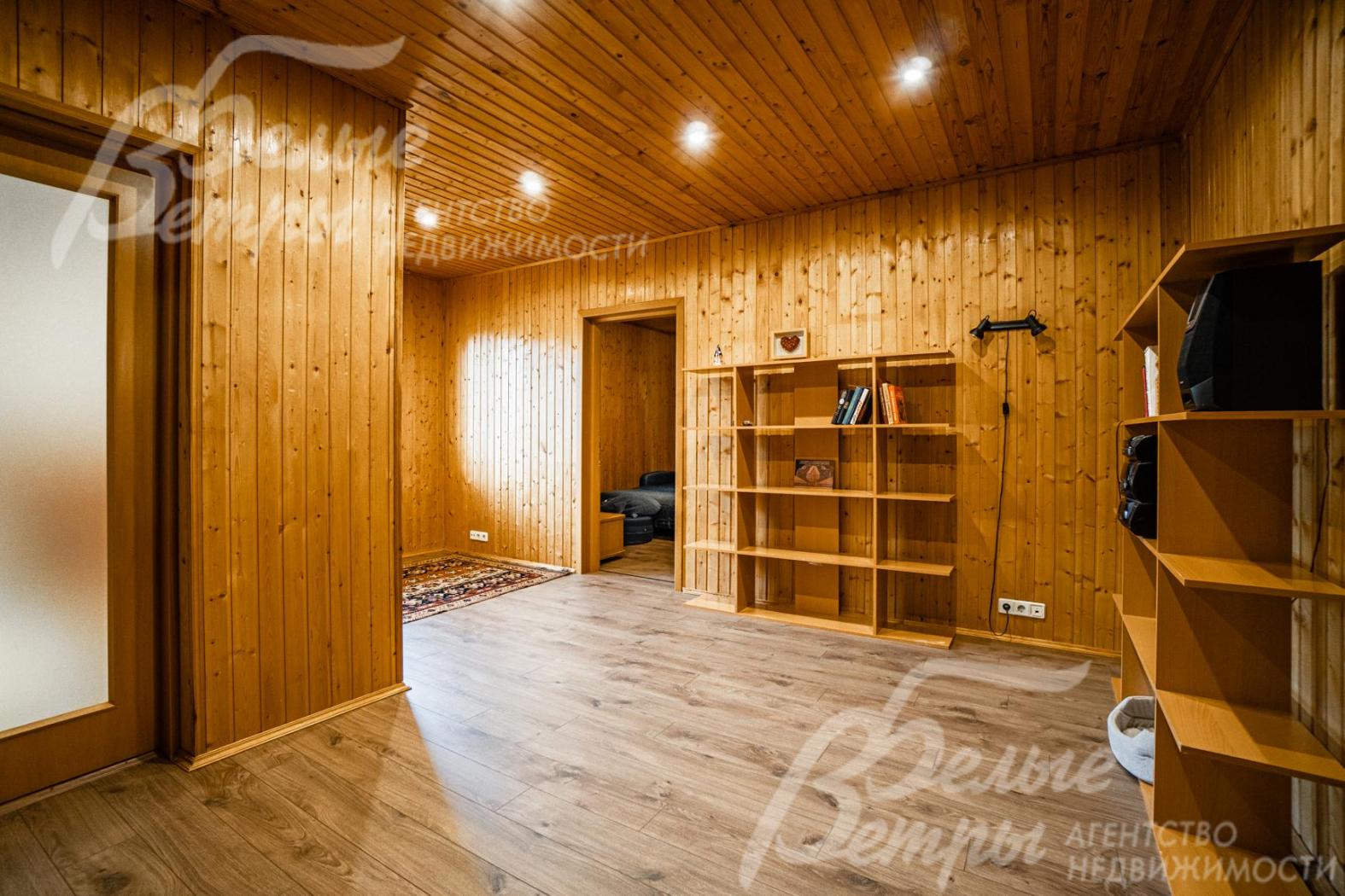 Просторный холл 2го этажа