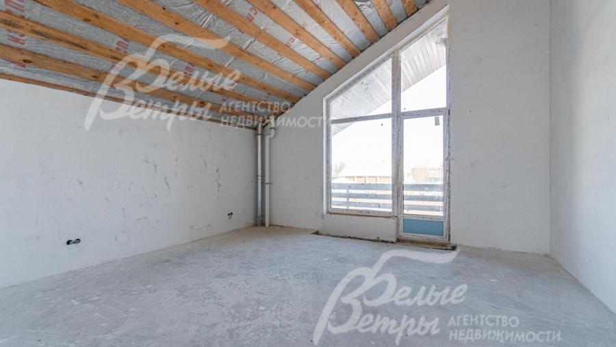 Спальня 27 кв.м с балконом