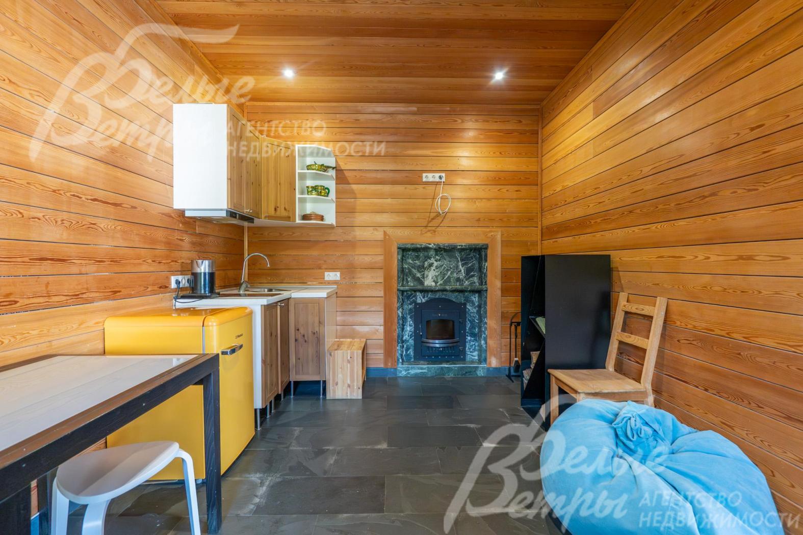 Кухня 13 кв.м в банном комплексе