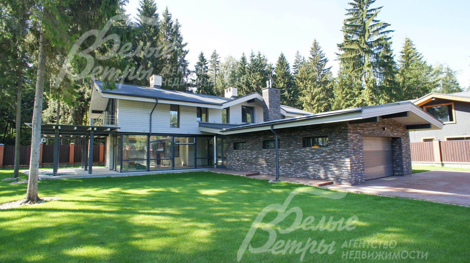 Дом 356 кв.м в стиле хай-тек в КП Уварово