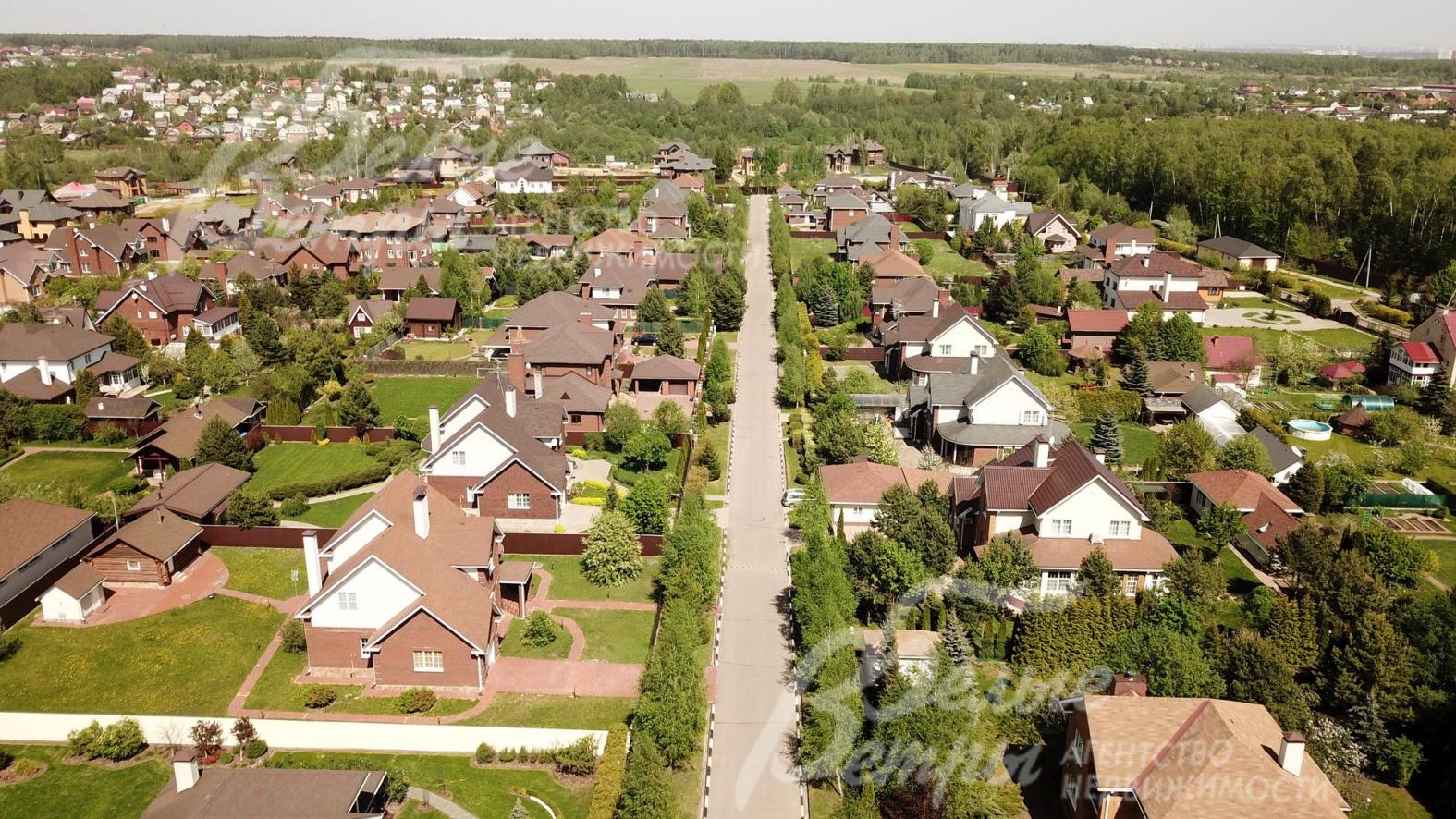 Вид на поселок Ильичевка сверху