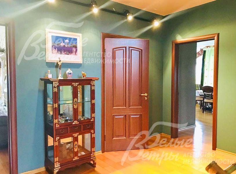 Холл на 2 этаже