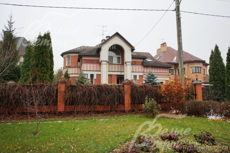 Готовый к проживанию дом 274 кв.м в кп Потапово