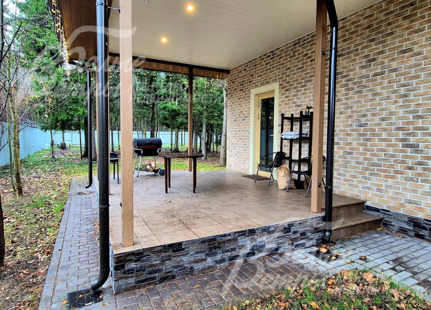 Из кухни выход на террасу