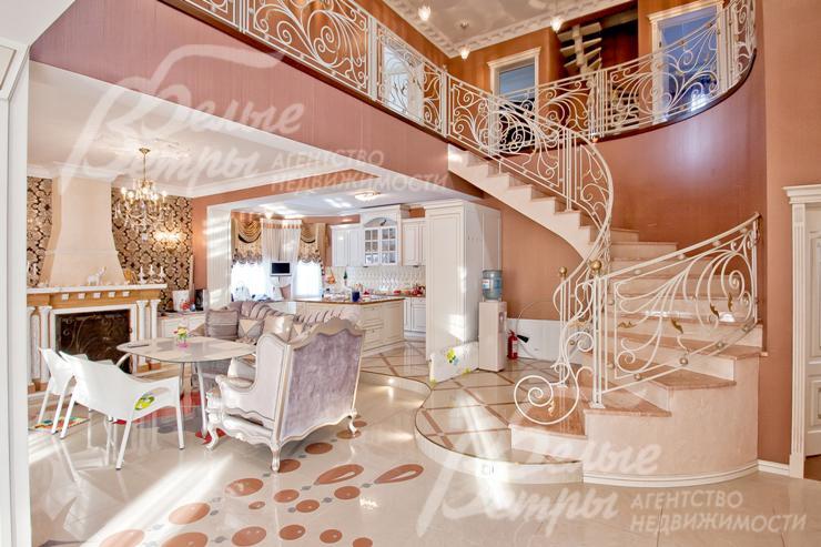 Дом 372 кв.м с бассейном в аренду в обжитом КП Согласие.