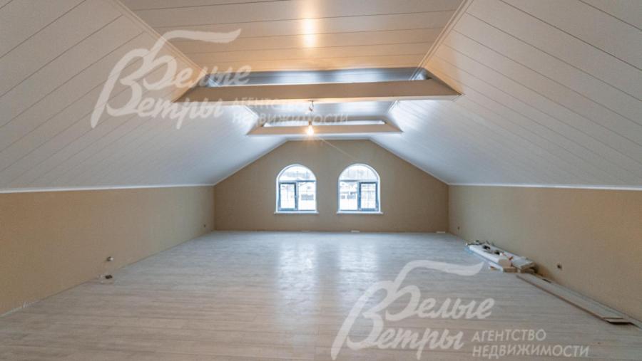 Зал 56 кв.м на втором этаже 