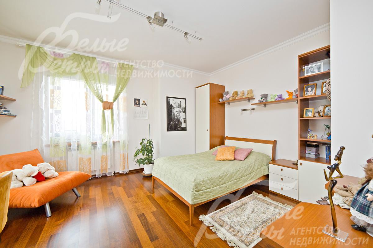 В спальнях на полу паркетная доска