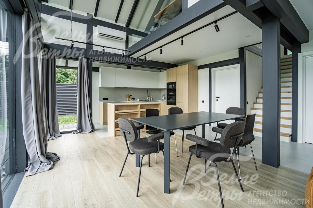 Коттедж 149 кв.м на участке 9 соток c мебелью в поселке Плесково 