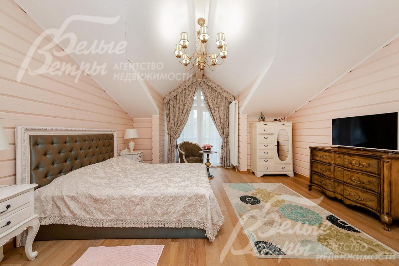 В доме 6 спален