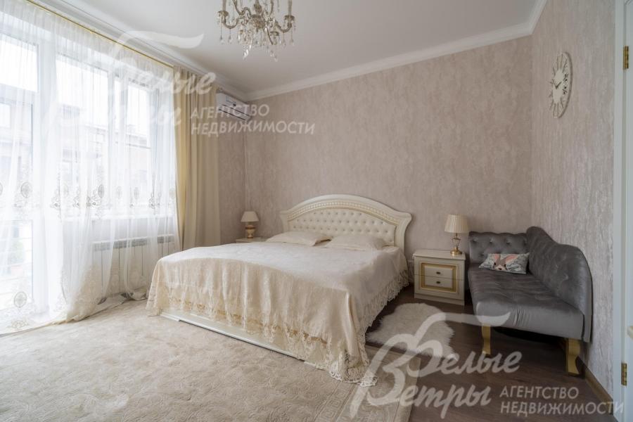 Спальня 17 кв.м на 2-ом этаже таунхауса.