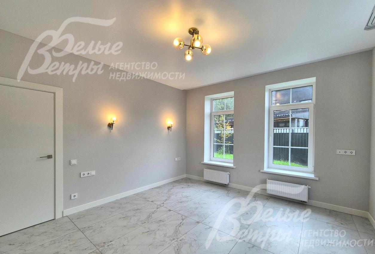 Спальня на первом этаже.