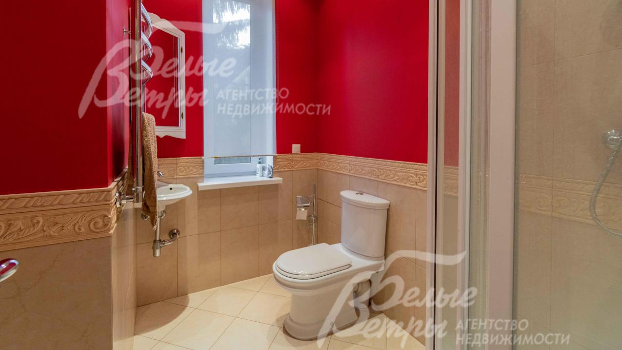 В санузлах плитка (Испания)