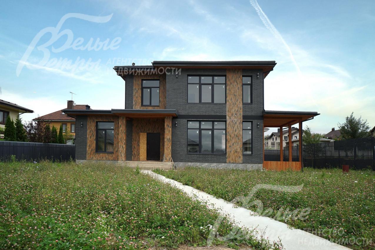 Коттедж площадью 252 кв.м в обжитом коттеджном поселке Цветочный