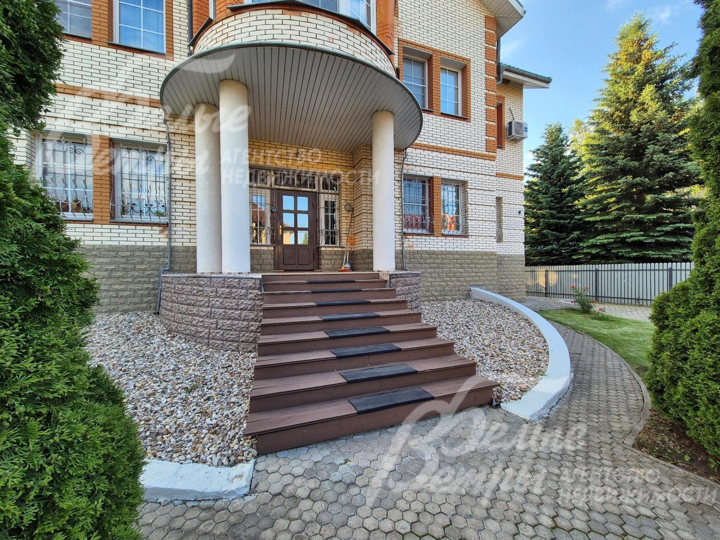 Дом 630 кв.м в аренду в Новой Москве